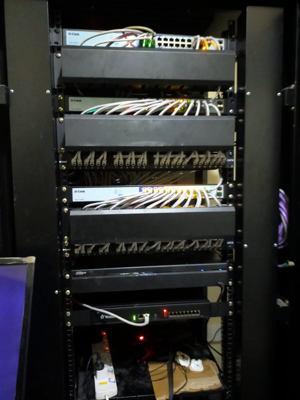 Mosmon network rack installation